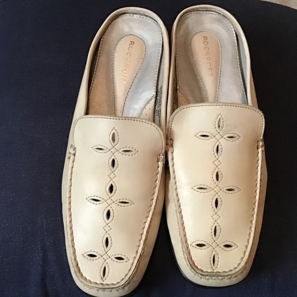 Rockport Shoes - Women’s Rockport Leather shoe(off white color)